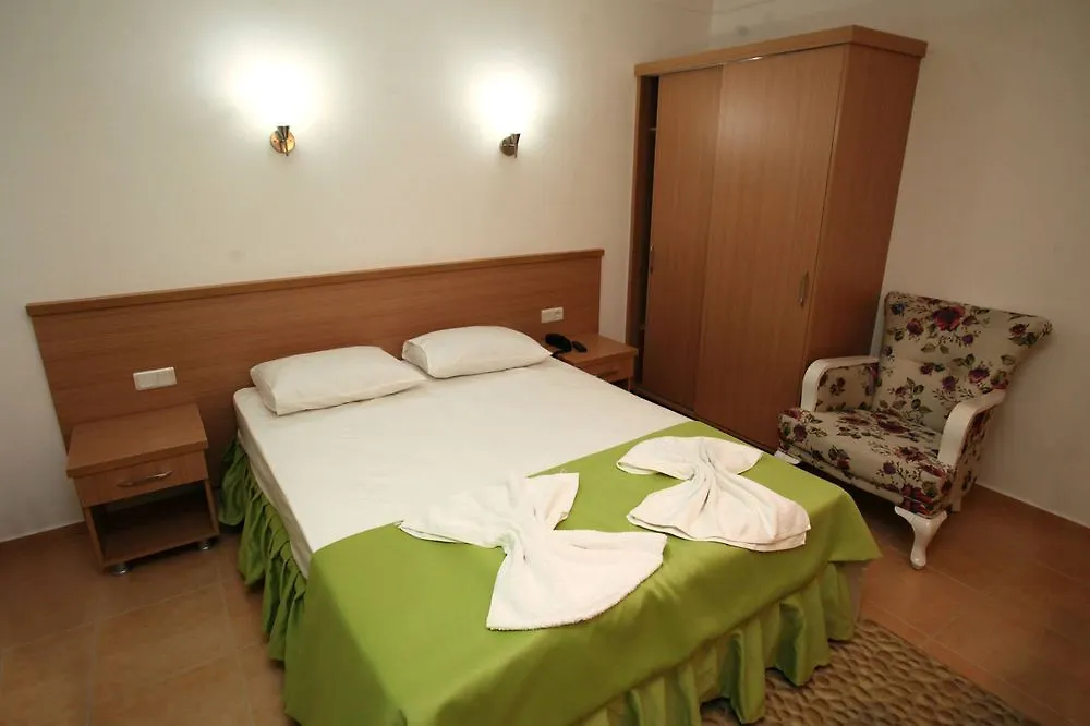 Taner Otel Ölüdeniz 3*,